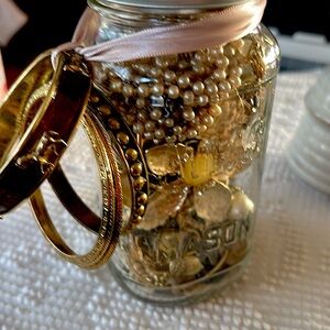 Jewelry Jar wearable NO broken pieces